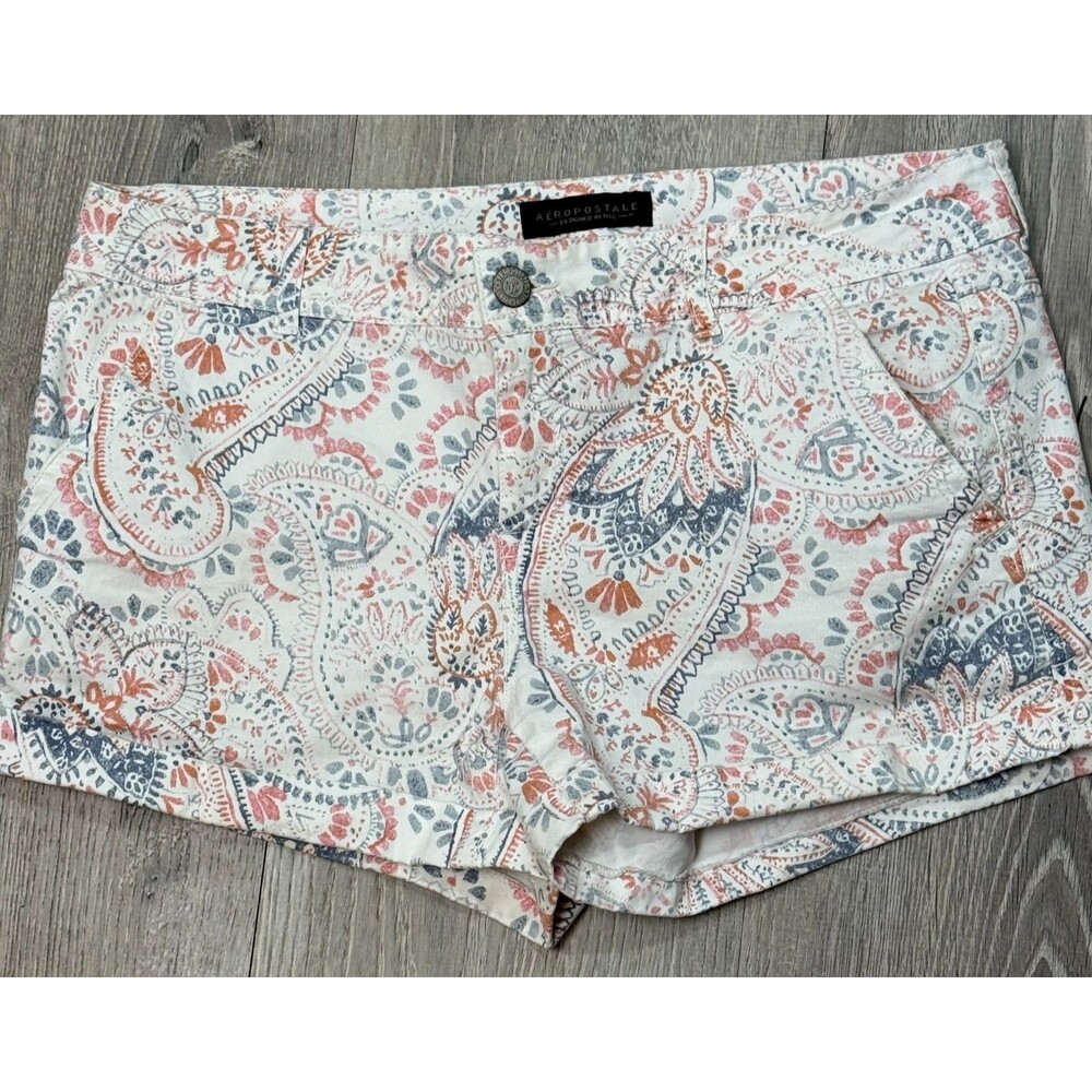 Aeropostale White‎ Paisley 10 Shorts Mid Rise Flap Pocket Cuff Stretch Bloomcore